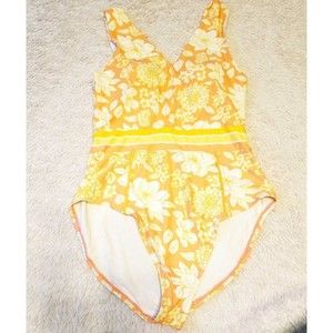 Matilda Jane Size L Dream Chasers So Peachy Swimsuit size Large Floral One Piece